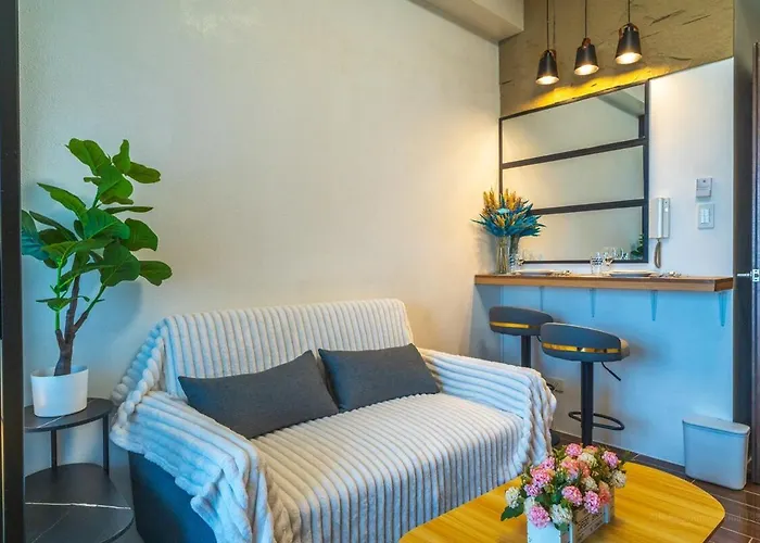 Cosy Flat Pool View 10 Min To Centre Apartment *
